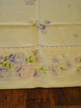 Vintage Penn-Press Fashion Manor standard size pillowcase-1 only-purple flowers